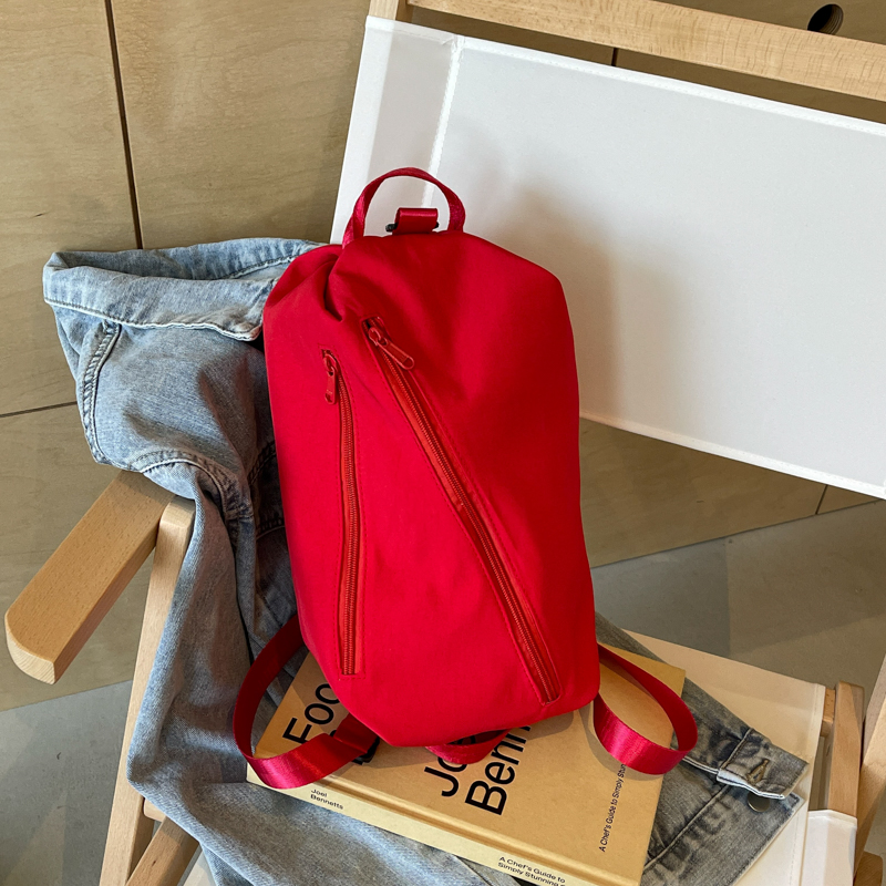 Wine-red shoulder bag